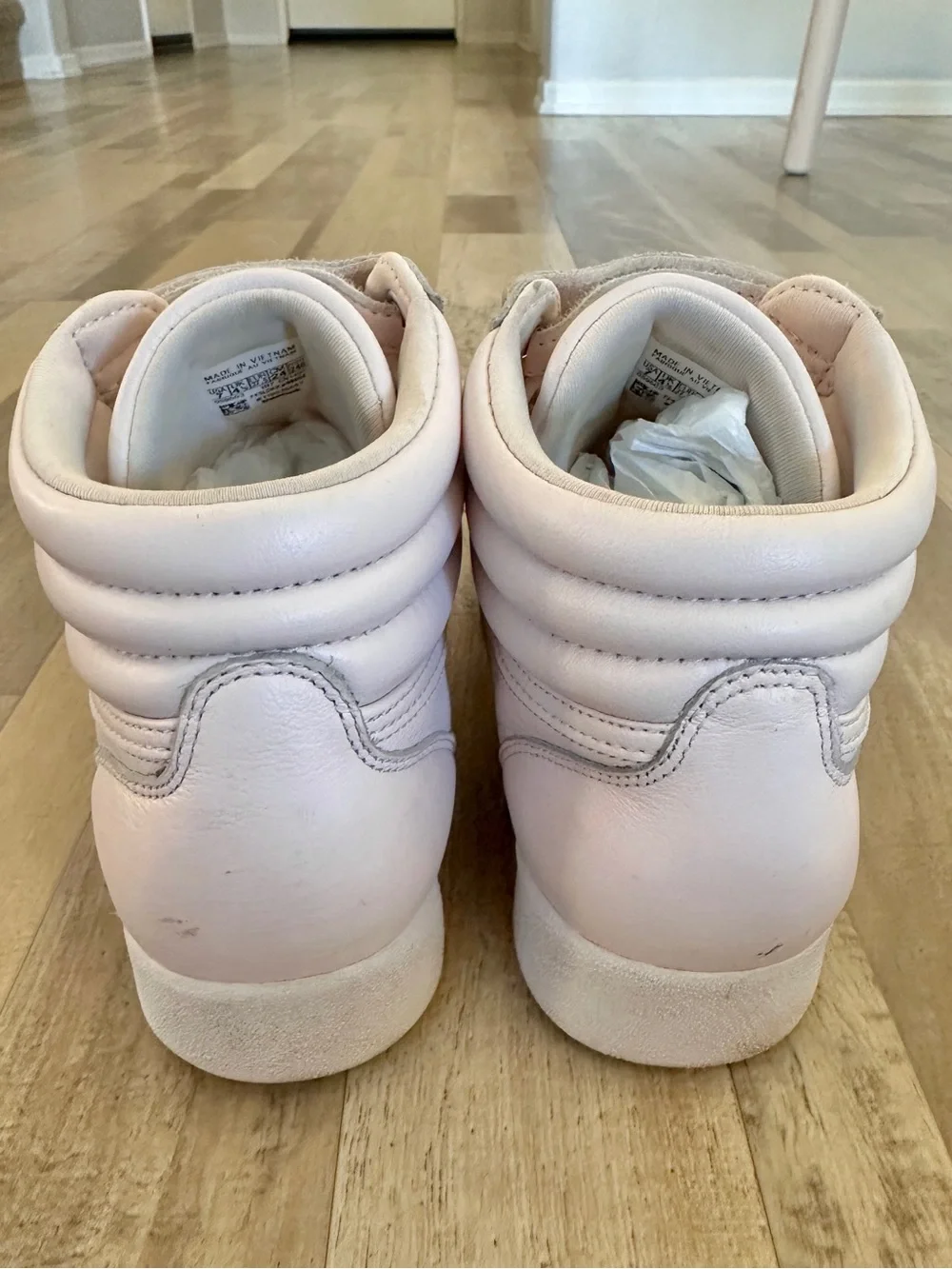 Reebok Freestyle Hi Muted Pale Pink High-Top Sneakers Women's 7